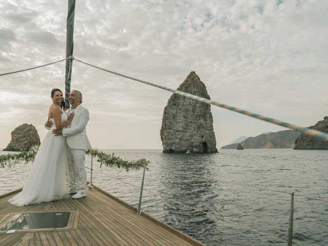 Il matrimonio di Salvatore e Katia a Lipari, Messina 62