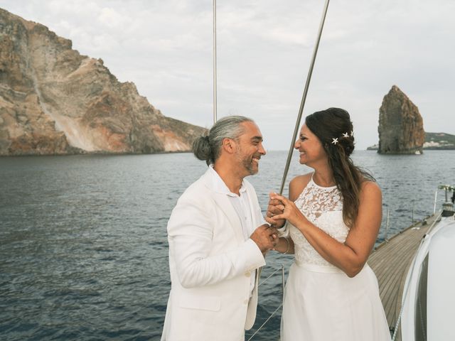 Il matrimonio di Salvatore e Katia a Lipari, Messina 65