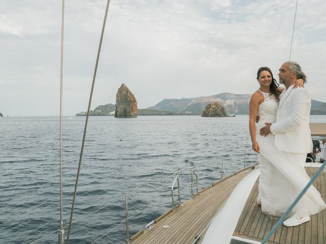 Il matrimonio di Salvatore e Katia a Lipari, Messina 66