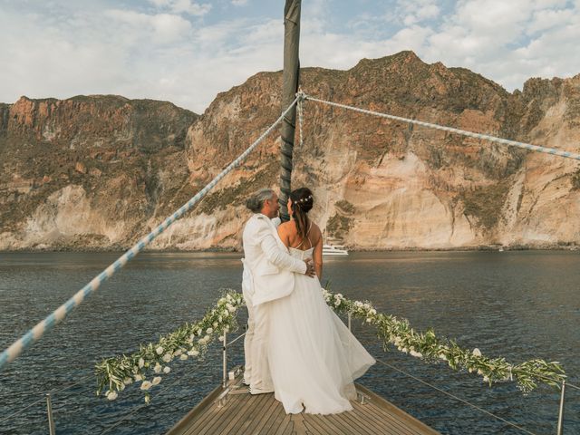 Il matrimonio di Salvatore e Katia a Lipari, Messina 67