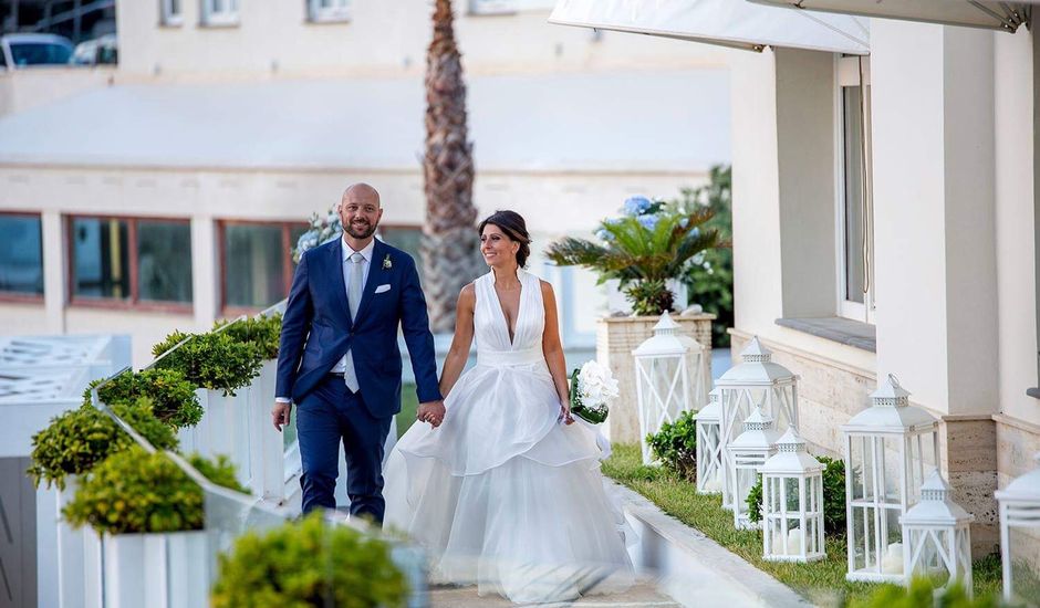 Il matrimonio di Roberto e Elena a Bacoli, Napoli