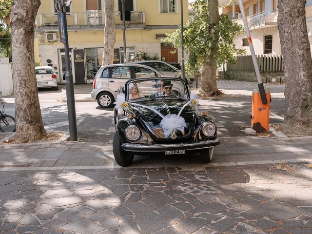 Il matrimonio di Lorenzo e Celeste a Pescara, Pescara 11
