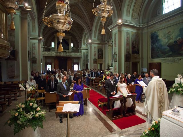 Il matrimonio di Mauro e Tiziana a Cornaredo, Milano 24