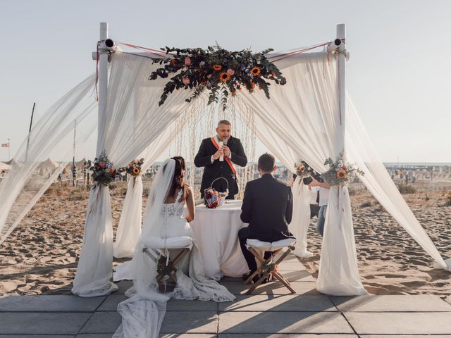 Il matrimonio di Damiano e Alice a Viareggio, Lucca 53