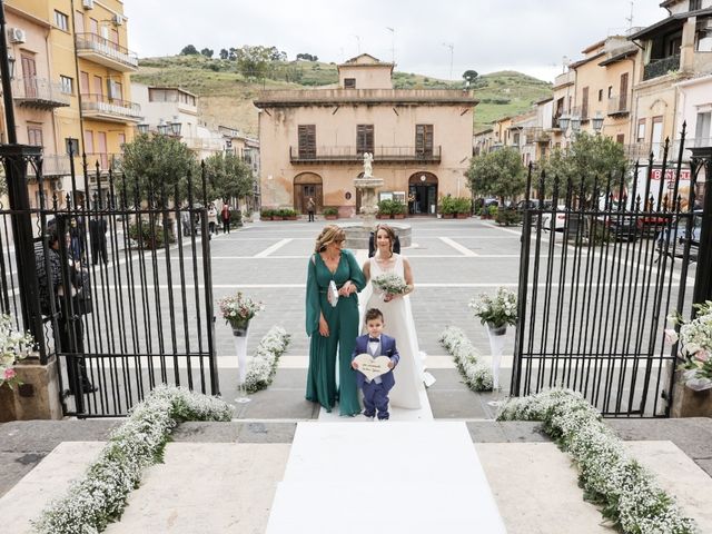 Il matrimonio di Calogero  e Lorena  a Vallelunga Pratameno, Caltanissetta 4