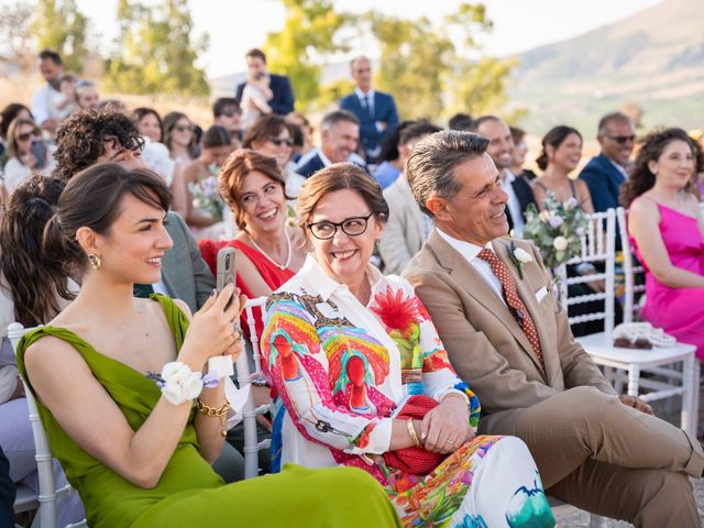Il matrimonio di Giuseppe e Cristina a Calatafimi-Segesta, Trapani 37