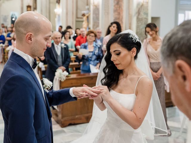 Il matrimonio di Maurizio e Raffaella a Manduria, Taranto 32