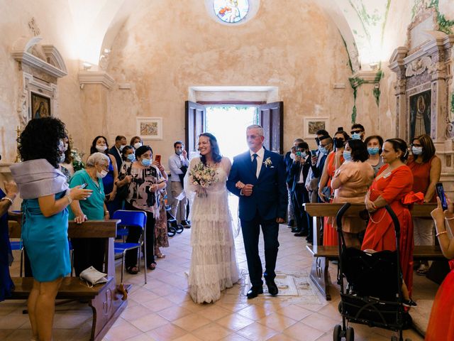 Il matrimonio di Emanuela e Arnaldo a Letino, Caserta 27