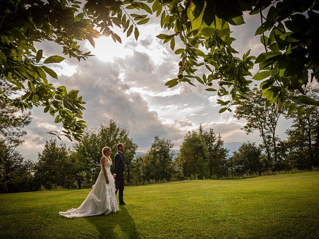 Il matrimonio di Simone e Chiara a Besozzo, Varese 29