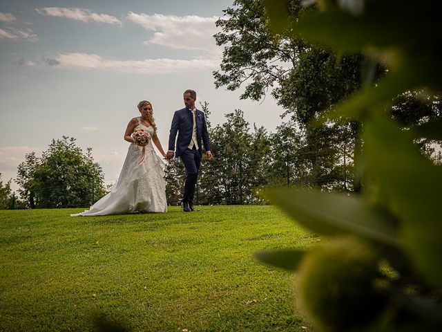 Il matrimonio di Simone e Chiara a Besozzo, Varese 32