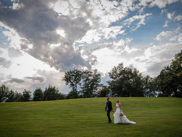 Il matrimonio di Simone e Chiara a Besozzo, Varese 33