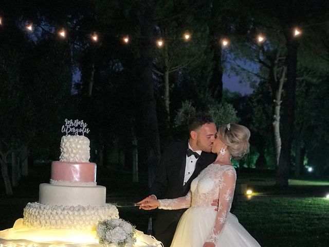 Il matrimonio di Vincenzo  e Angela Pia a Monte Sant'Angelo, Foggia 13