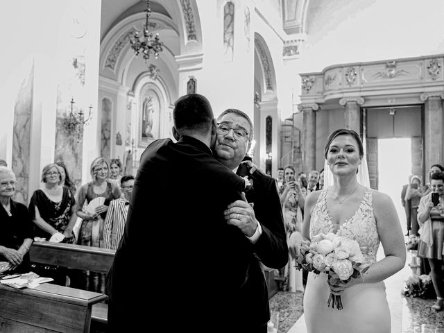 Il matrimonio di Mariagrazia e Cristian a San Donaci, Brindisi 14