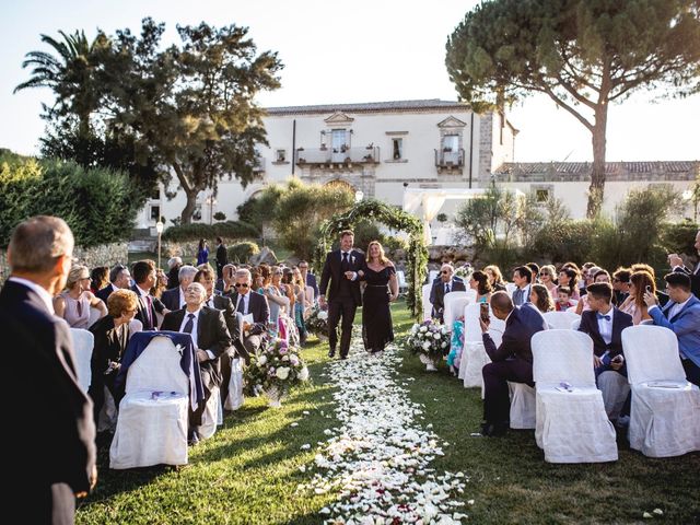 Il matrimonio di Giuseppe e Laura a Vizzini, Catania 17