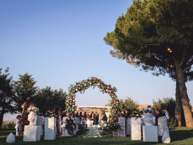 Il matrimonio di Giuseppe e Laura a Vizzini, Catania 24