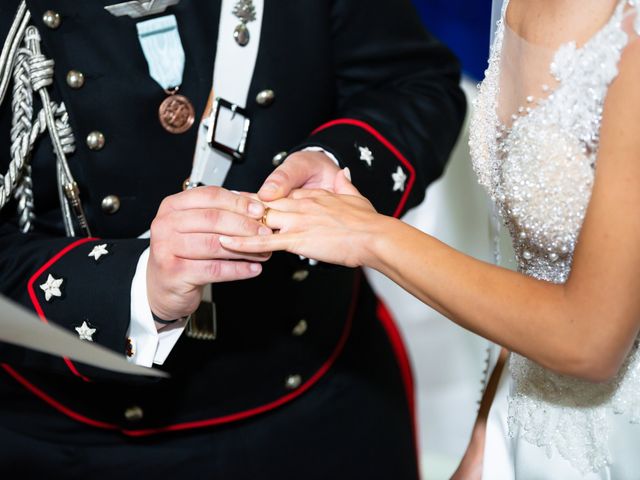 Il matrimonio di Raffaele e Serena a Tricarico, Matera 24