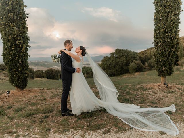 Il matrimonio di Marco e Mariangela a Torgiano, Perugia 10