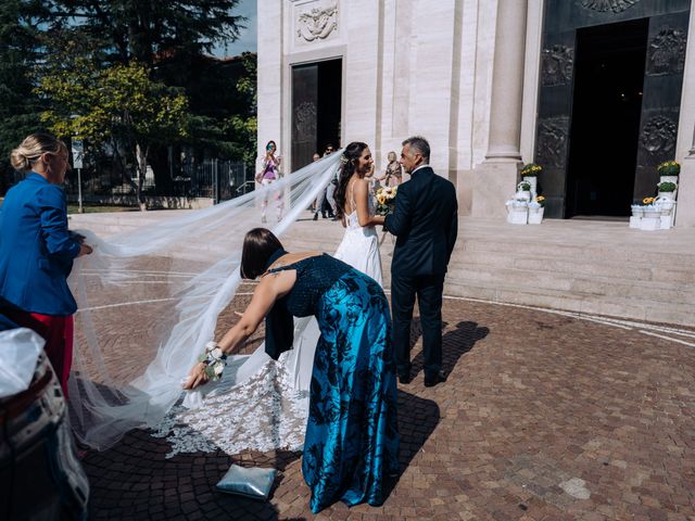 Il matrimonio di Daniele e Sara a Parabiago, Milano 27