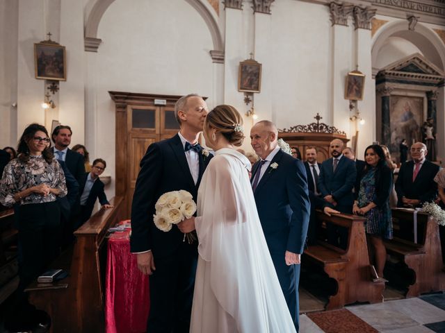 Il matrimonio di Tommaso e Viorica a Colle Umberto, Treviso 19