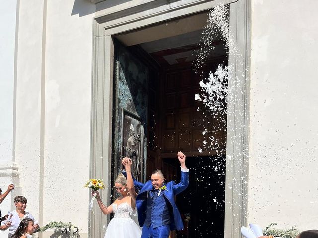 Il matrimonio di Luca  e Rebecca  a Massarosa, Lucca 17