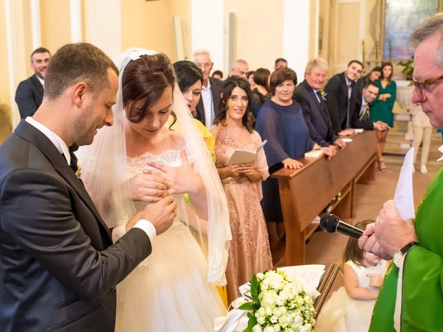 Il matrimonio di Ettore e Daniela a Guardia Sanframondi, Benevento 24