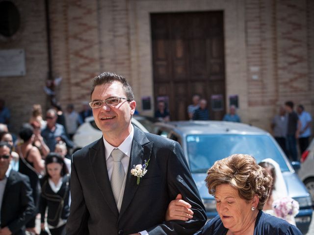 Il matrimonio di Andrea e Romina a Montecassiano, Macerata 27