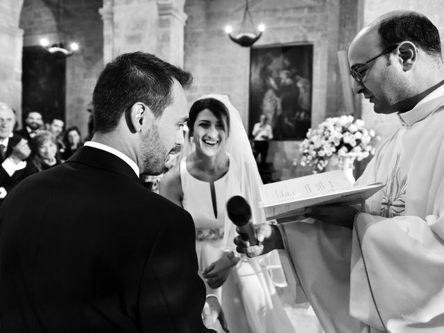Il matrimonio di Betty e Gemy a Polignano a Mare, Bari 19