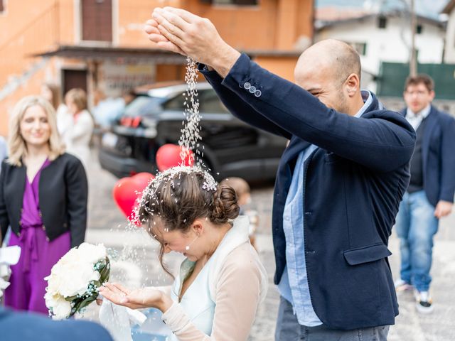 Il matrimonio di Daniele e Stefania a Esine, Brescia 16