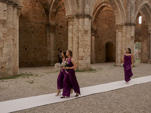 Il matrimonio di Daniele e Sofia a Chiusdino, Siena 17