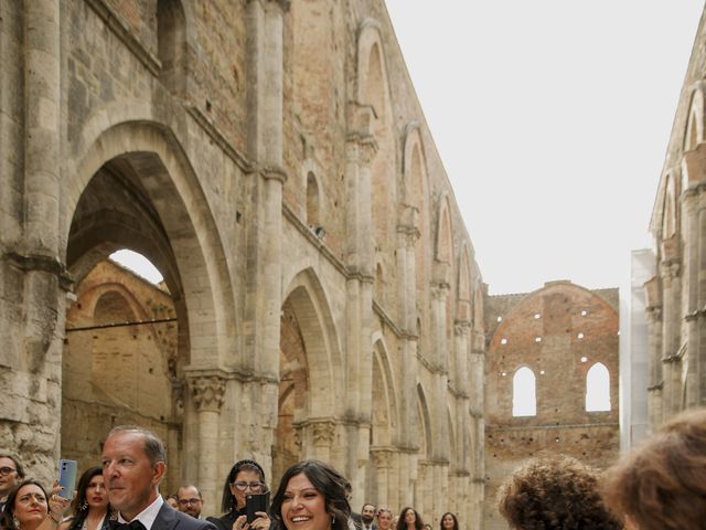 Il matrimonio di Daniele e Sofia a Chiusdino, Siena 22