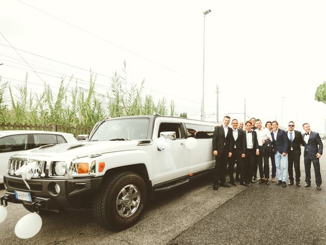 Il matrimonio di Tommaso e Caterina a Viareggio, Lucca 23