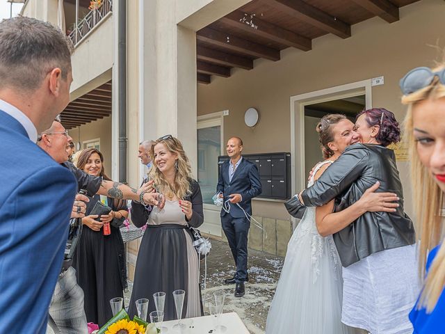 Il matrimonio di Mattia e Anna a Torlino Vimercati, Cremona 38