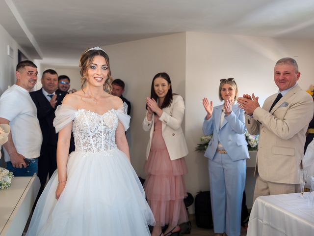 Il matrimonio di Bianca e Michele a Grottaminarda, Avellino 37