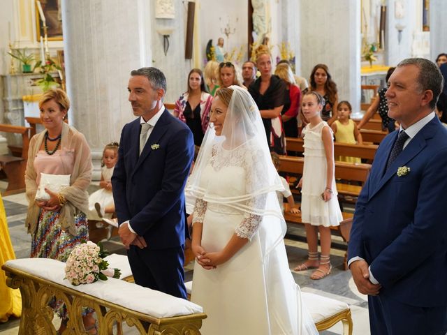 Il matrimonio di Francesco e Mariarosaria a Bacoli, Napoli 38