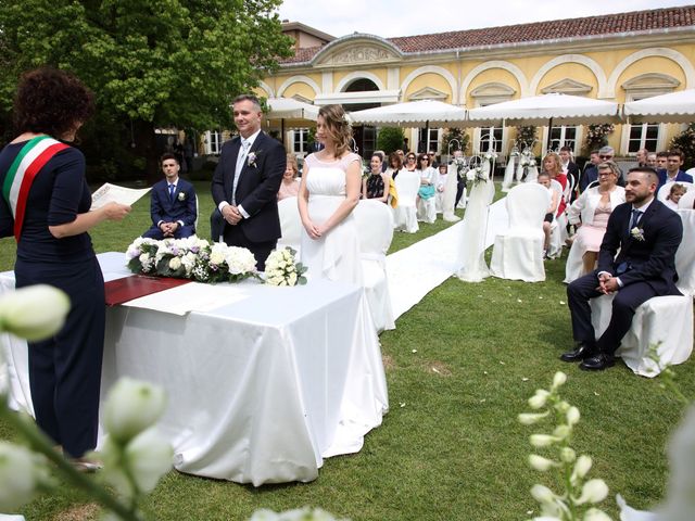 Il matrimonio di Lorenzo e Mary a Rovellasca, Como 22