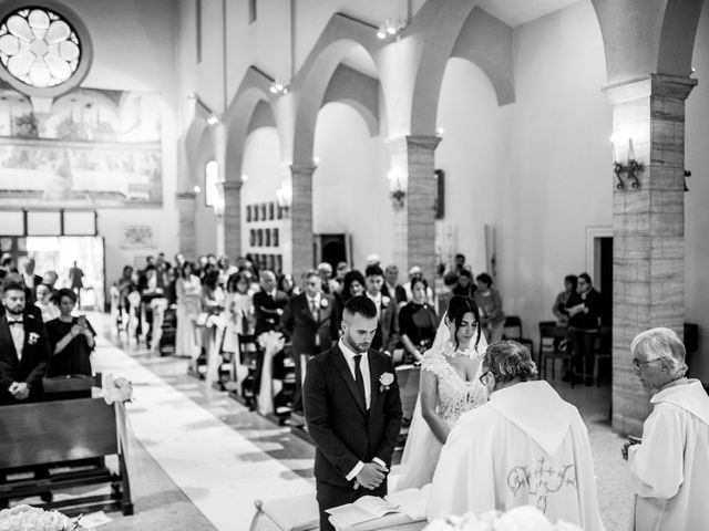 Il matrimonio di Davide e Valentina a Misano Adriatico, Rimini 14