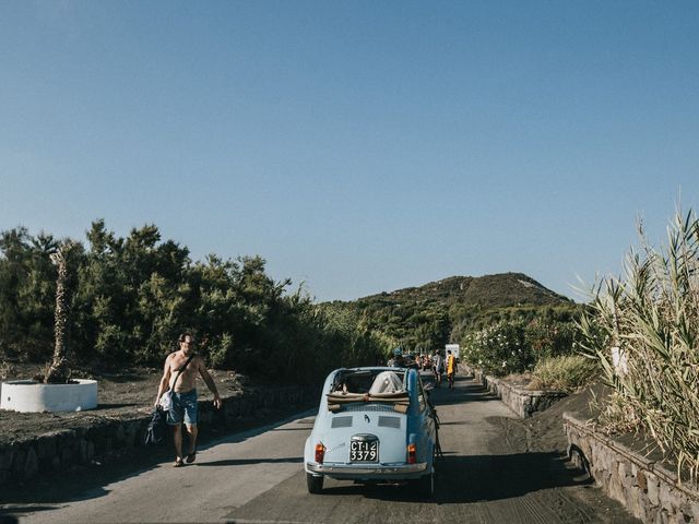 Il matrimonio di Paolo e Sonia a Lipari, Messina 30