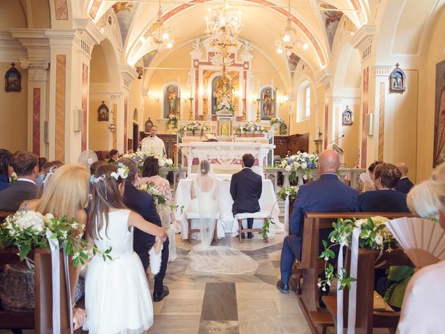 Il matrimonio di Lorenzo e Anna a Bagnone, Massa Carrara 44