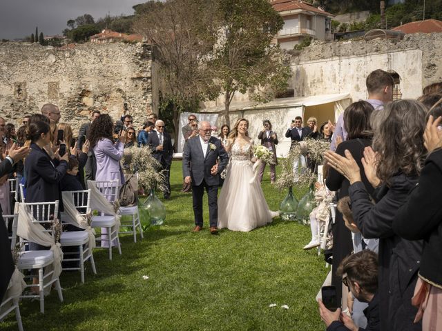 Il matrimonio di Riccardo e Veronica a Finale Ligure, Savona 16