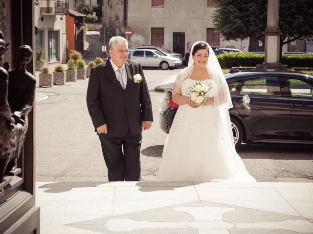 Il matrimonio di Davide e Ilaria a Fenegrò, Como 11