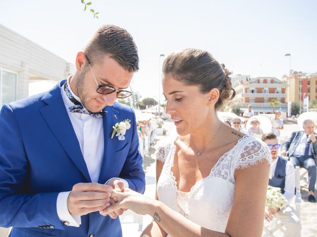 Il matrimonio di Cristian e Erika a Misano Adriatico, Rimini 20