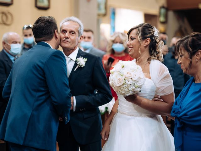 Il matrimonio di Francesco e Laura a Lesmo, Monza e Brianza 33