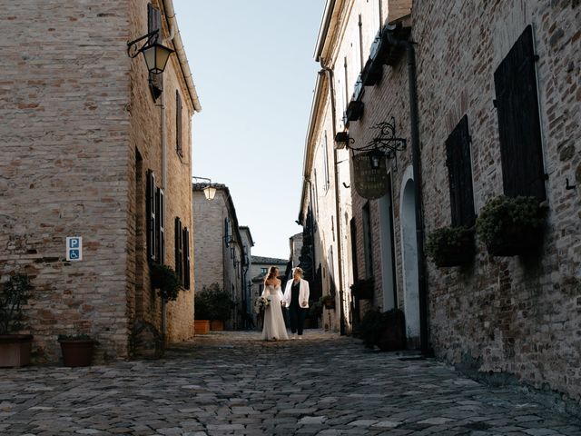 Il matrimonio di Martina e Selene a Misano Adriatico, Rimini 30