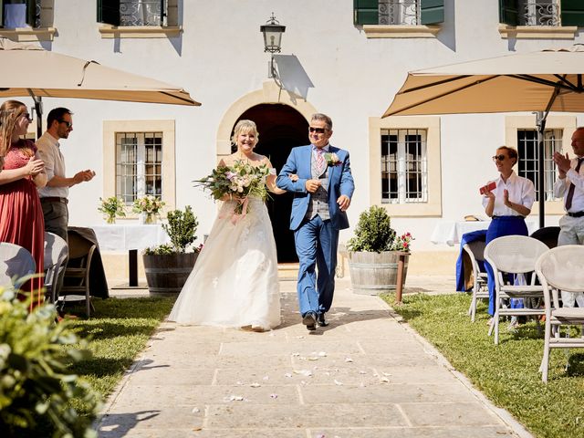 Il matrimonio di Tim e Laura-Lynn a Mezzane di Sotto, Verona 29