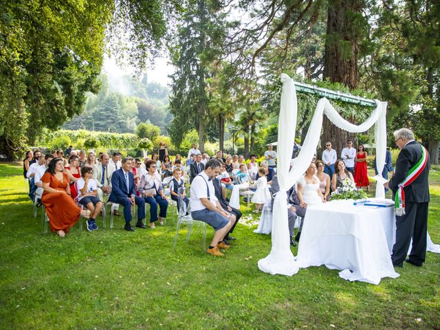 Il matrimonio di Luca e Stefania a Viverone, Biella 17