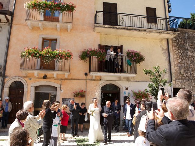 Il matrimonio di Marco e Anna a Villetta Barrea, L&apos;Aquila 6