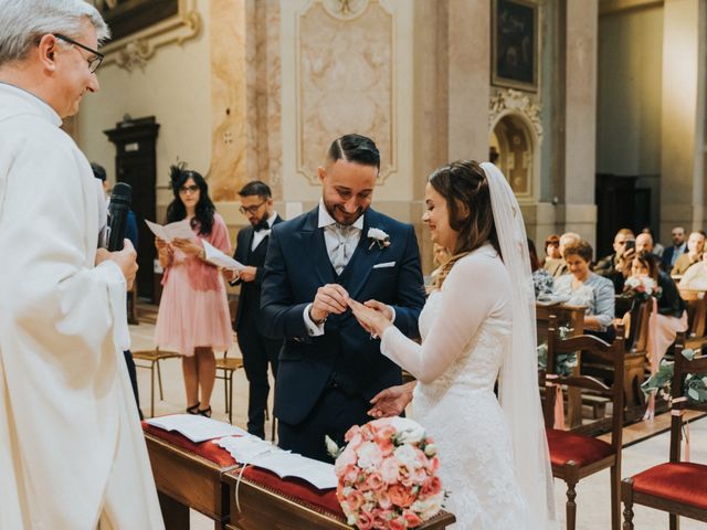 Il matrimonio di Simone e Laura a Sovico, Monza e Brianza 32