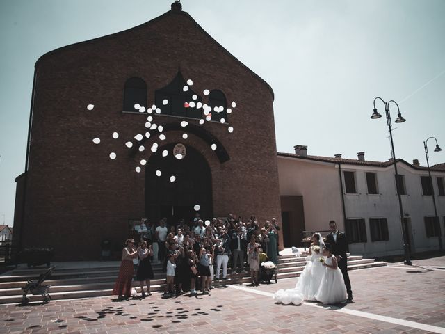 Il matrimonio di Maura e Mario a Porto Viro, Rovigo 13