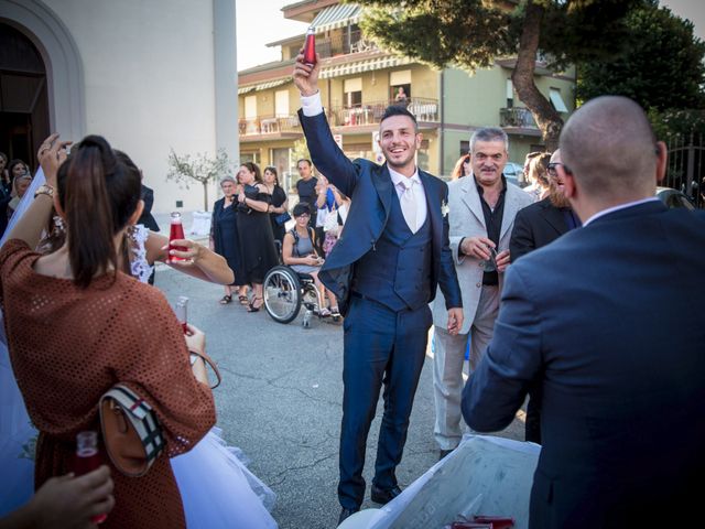 Il matrimonio di Michele e Dayana a Civitanova Marche, Macerata 24