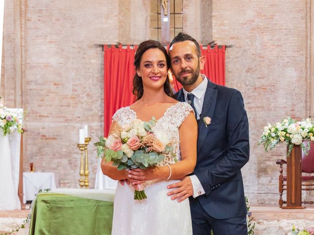 Il matrimonio di Manuela  e Giuseppe Lucantoni a Morro d&apos;Oro, Teramo 12